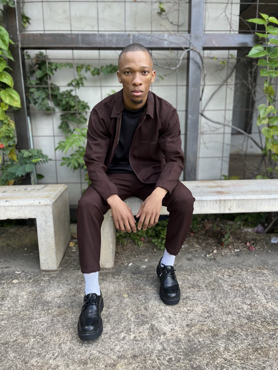 suhuoriginal's tweet photo. A set perfect for all dress-up occasions, our “SUBTLE ZIP SET” in brown. Also available in black. 🪵 https://t.co/lxosbBsUGY