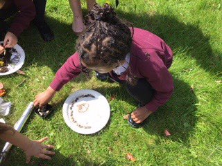 ljboyer4's tweet photo. Making miniature gardens, fit for a king, 👑 this week in the woodland garden. https://t.co/e8gOtB1DOA