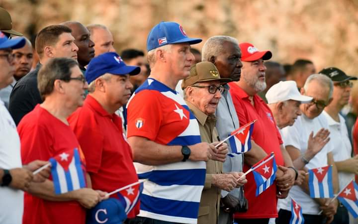 La imagen de ayer que más me gustó 😍. Qué lindo es ver a Raúl en la primera línea de combate 🥰