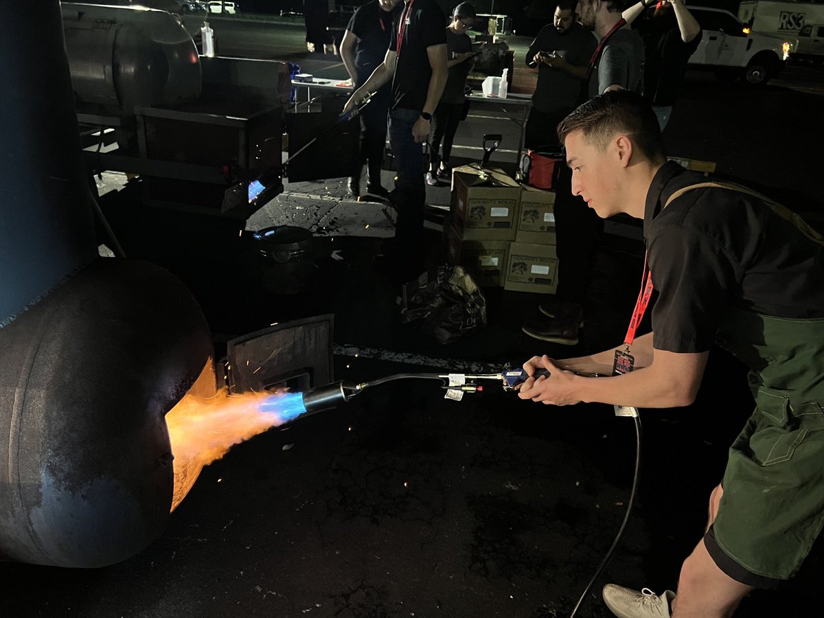 WGHSBBQ tweet media