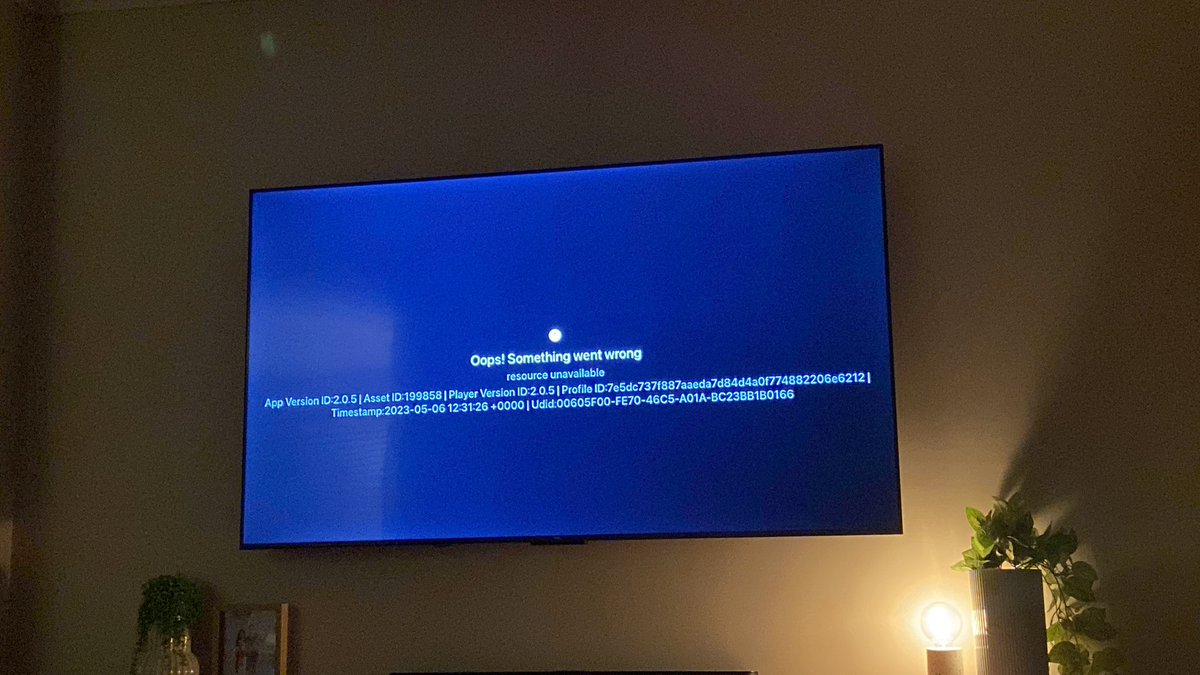moth_15's tweet photo. @kayosports_help Well it ain’t loading here….every other steam is fine. https://t.co/q1ai37VXz6