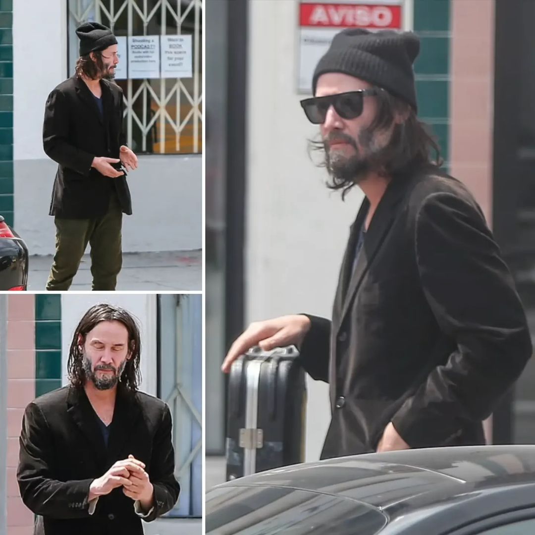 KellyMorri28212's tweet photo. looking cool in Hollywood 😎 (April 25 2023) 🎸 and  focused on the music on Tuesday when he stopped by a guitar shop in Hollywood
#KeanuReeves #musicstore #guitarsstore #LosAngeles #Hollywood 
#bass #musicplayer #rockband #Dogstar #Dogstarband #newmusic #newrecord https://t.co/DrK6FaVSEG