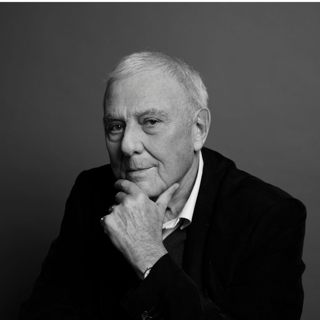 Gallimard's tweet image. Les Éditions Gallimard ont la grande tristesse de faire part du décès de Philippe Sollers, né Philippe Joyaux, survenu le 5 mai 2023, à l’âge de quatre-vingt-six ans.
 
« Je suis venu, j’ai vécu, j’ai rêvé. »
 
Qu’il repose en paix.