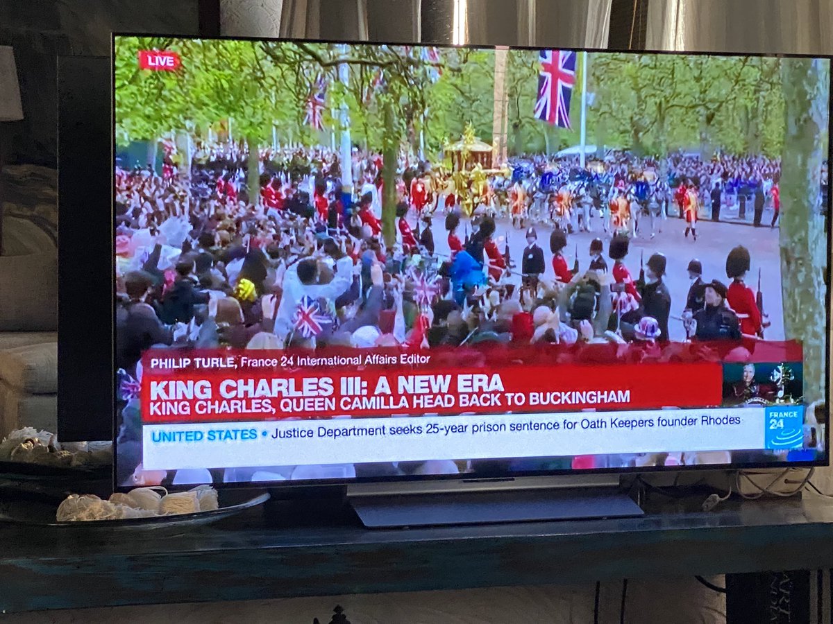 mkoirala's tweet photo. Flip any Chanel, you would see this..proudly showcasing British king’s coronation across the glob..bt in Nepal our bhudhijivi call feudalism if we respect our traditions n values! I thought they were blind followers of the west? Like selective memories thy hv selective values? 🤔 https://t.co/a8Z1jgaLAd