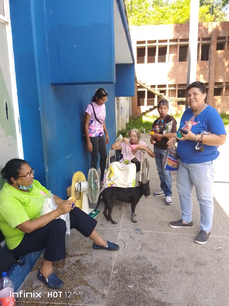 En el Ambulatorio de turmero las ubch del casco de turmero estado aragua haciendo trabajo sociales .aquí nadie está de paro..