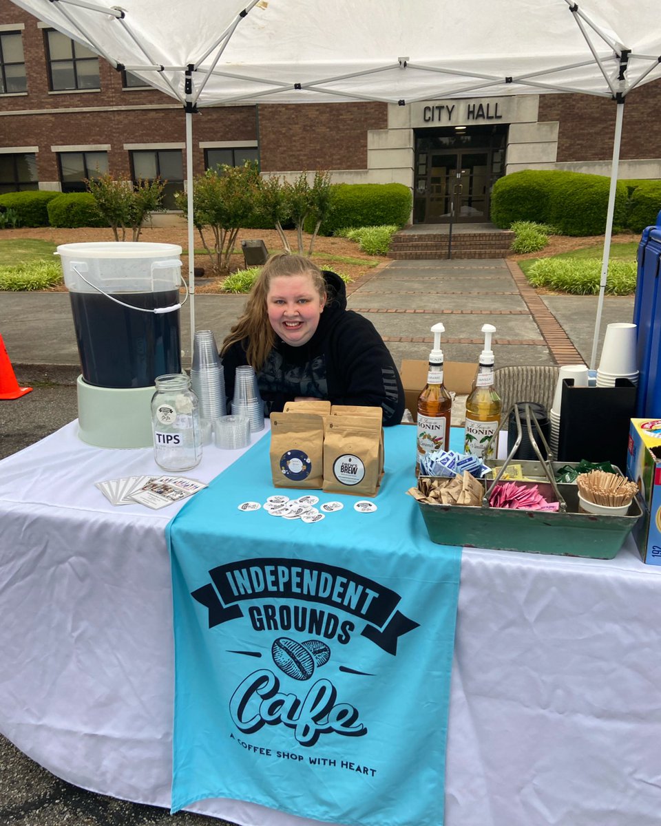 indiegrndscafe's tweet photo. Emma’s out at the Cartersville Farmers Market today! Stop by for some Hot Coffee or Refreshing Cold Brew! We’re here until we run out! ☕️ @CartersvilleDDA @mycartersville #independentgrounds #hotcoffee #supportlocal #inclusionmatters #cartersvillefarmersmarket https://t.co/CGvy0sCQv9