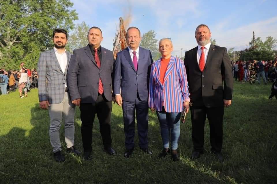 edirnededeva's tweet photo. Hıdırellez ateşini yaktık.  

Baharın gelişini kutladık:) https://t.co/CegeyWxJxo