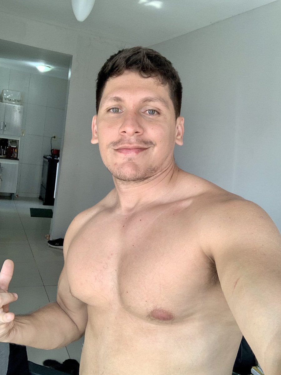 Pedro, mas não o apóstolo. tweet media