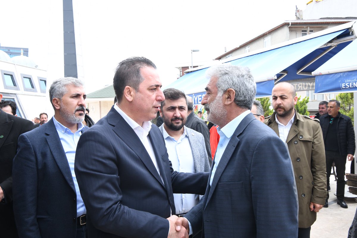 avtekinturan's tweet photo. 3. Bölge Milletvekili Adayımız Sn.@fvzdnt ile birlikte ilçe Yönetim Kurulu Üyemiz Sn. Fatih Kandemir’in vefat eden akrabası Engin Demir’in taziyesine katılım sağladık.
@Ahmet_Davutoglu @isamesihsahin @dogandemir41 @masallahcvs @EsenyurtGelecek https://t.co/x1MyKvvaVQ