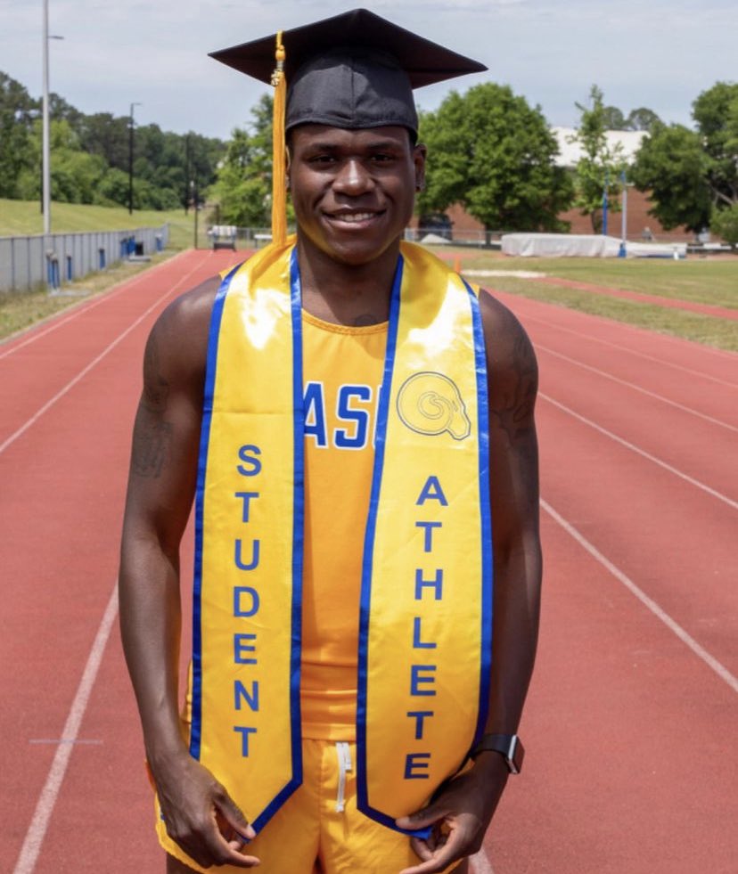 ASUTFXC's tweet image. Congratulations to our graduates on today! Job well done fellas…we are all so proud of you. 

Stephon Williams - Health &amp;amp; Human Performance 
Tyler Douglas - Health &amp;amp; Human Performance 
Demetrius Carson - Criminal Justice