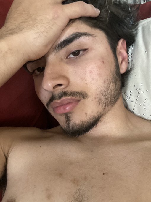 Aww Shii Out my shorts it&rsquo;s slippin&rsquo;  Bro cum over I&rsquo;m ready 2 put Da Tip IN&rsquo; https://t.co/2GrNgOsUY<a href="/tag/sendtips"class="tags"><span>#sendtips</span></a>