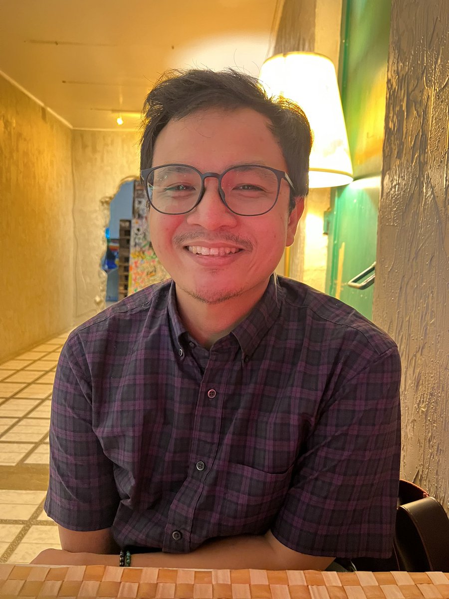 imsMOCKin's tweet photo. Ngiting tagumpay pagkatapos makatakas sa scam. 🤣 https://t.co/GI8DcbSinE