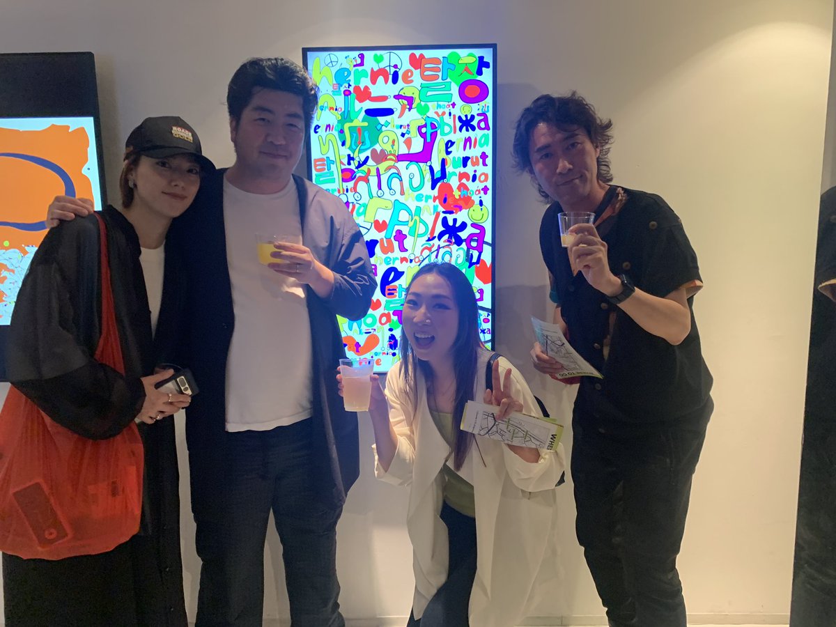 本日開始したWEN TOKYOの展示に来てくれた皆さん、ありがとうございます。おかげさまで今回参加できました。<a href="/mera_takeru/">mera takeru / crypto artist</a> さんと同じモニターも嬉しいです😉✨ <a href="/Tentamasoba1016/">gamaccho | artist</a> 

Thank you friends who came to the WEN TOKYO exhibition today.
Thanks to your support, I participated this time.