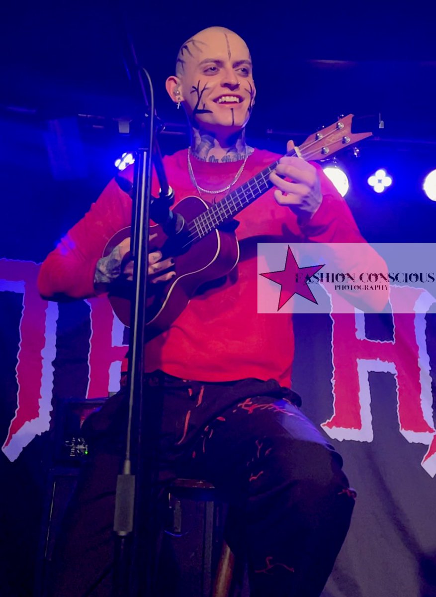 CrazyPinkLady's tweet photo. #munich 30th 2023 - the day I finally saw this one for real!Been waiting ever since 2016 with illnesses &amp; cancelled flights and life getting in the way three times before… let’s just say-I loved the @TheHaraBand show, but I deffo loved seeing him having fun onstage!@TheHaraZack https://t.co/6dB8tPz1ag