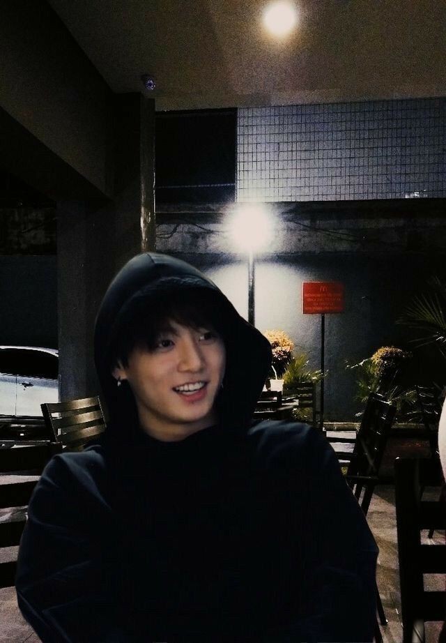 elavs_'s tweet photo. #taekookau where in Tae and JK are past mu, and every time a boy broke Taehyung's heart, he always came back to JK. JK was so manhid and didn't realize that he was just a rebound. Until one day Taehyungs realized something, and so did JK. https://t.co/vtJGEXpgnc