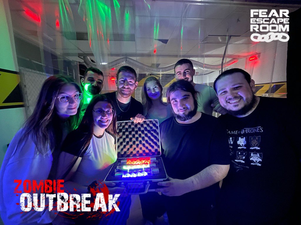FearEscapeRoom's tweet image. ¡Consigue la vacuna y escapa de los zombies en nuestro #EscapeRoom inspirado en #ResidentEvil! Una experiencia única y emocionante que no te dejará indiferente. ¿Te atreves a probar? #Zombies #Aventura #Barcelona