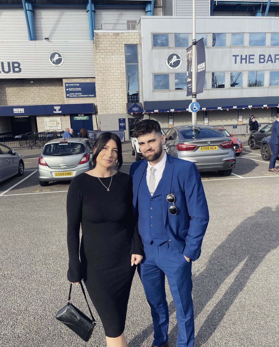 5CL4RK's tweet photo. Incredible night with amazing people @MillwallFC awards 🦁 https://t.co/ZqNivoqK2G