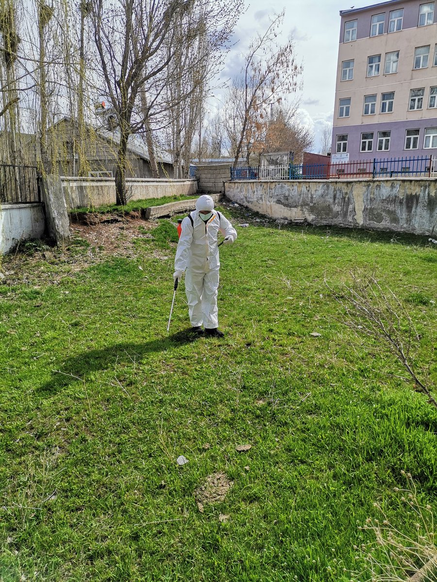 Songül Bozkuş (@kizikaplan) on Twitter photo Okulumuzda çevre bahçe düzenlemesi yapıyoruz <a href="/kayakarakoc/">Kaya Karakoç</a> <a href="/HamurMEM1/">Hamur İlçe Millî Eğitim Müdürlüğü</a> <a href="/HamurKaymakmlik/">T.C. Hamur Kaymakamlığı</a> <a href="/ali___yildirim/">Ali Yıldırım</a> <a href="/hasan_kokrek/">Hasan Kökrek</a> <a href="/agri_mem_arge/">Ağrı MEM Ar-Ge</a> <a href="/erkanbozkuss/">Erkan Bozkuş</a> <a href="/sezas10/">Sezas10</a> Okulumuzda çevre bahçe düzenlemesi yapıyoruz <a href="/kayakarakoc/">Kaya Karakoç</a> <a href="/HamurMEM1/">Hamur İlçe Millî Eğitim Müdürlüğü</a> <a href="/HamurKaymakmlik/">T.C. Hamur Kaymakamlığı</a> <a href="/ali___yildirim/">Ali Yıldırım</a> <a href="/hasan_kokrek/">Hasan Kökrek</a> <a href="/agri_mem_arge/">Ağrı MEM Ar-Ge</a> <a href="/erkanbozkuss/">Erkan Bozkuş</a> <a href="/sezas10/">Sezas10</a>