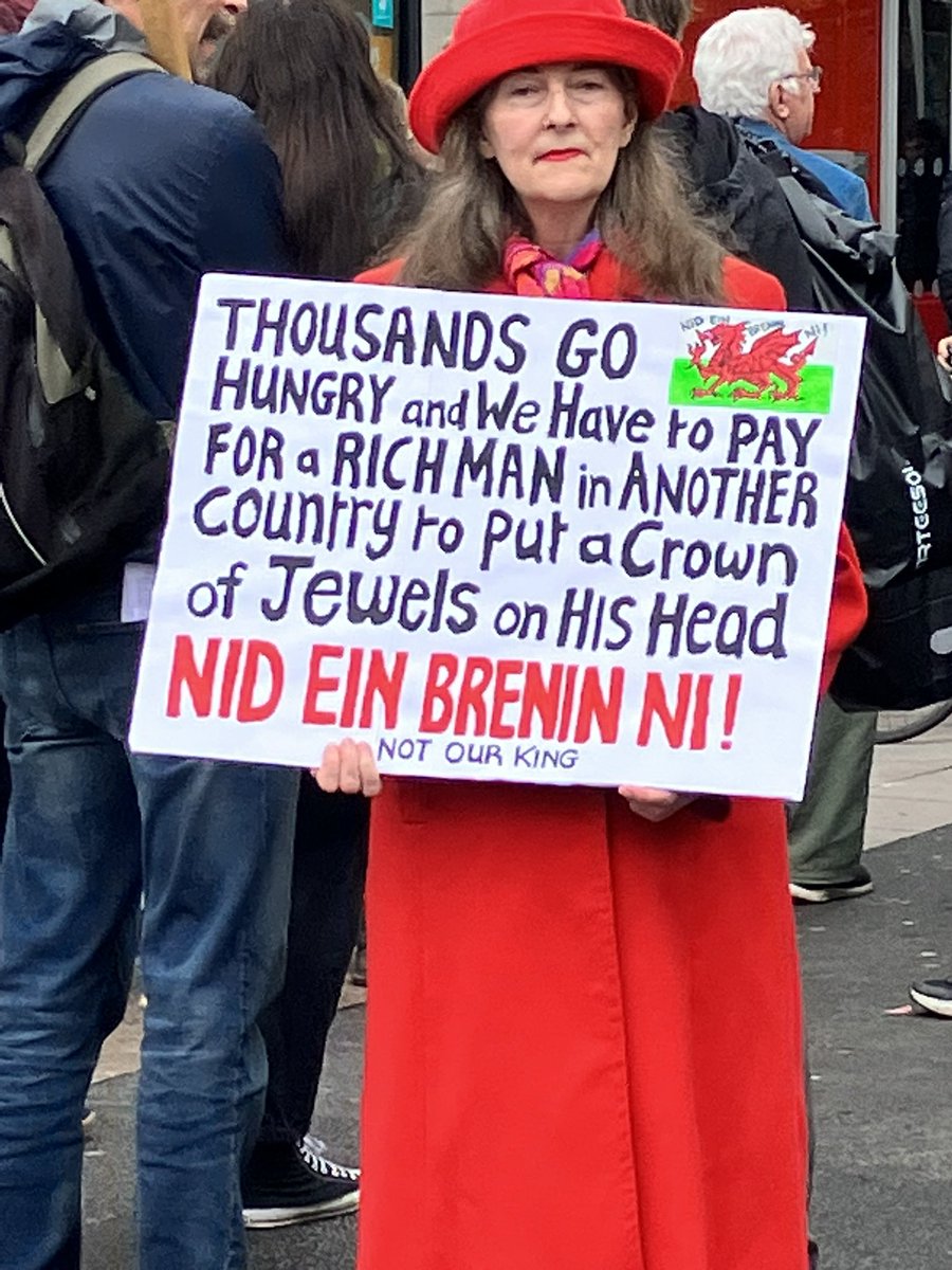 lowri_anne's tweet photo. Got to love #Cardiff #Caerdydd #ilovesthediff https://t.co/NWk9qV1SwM