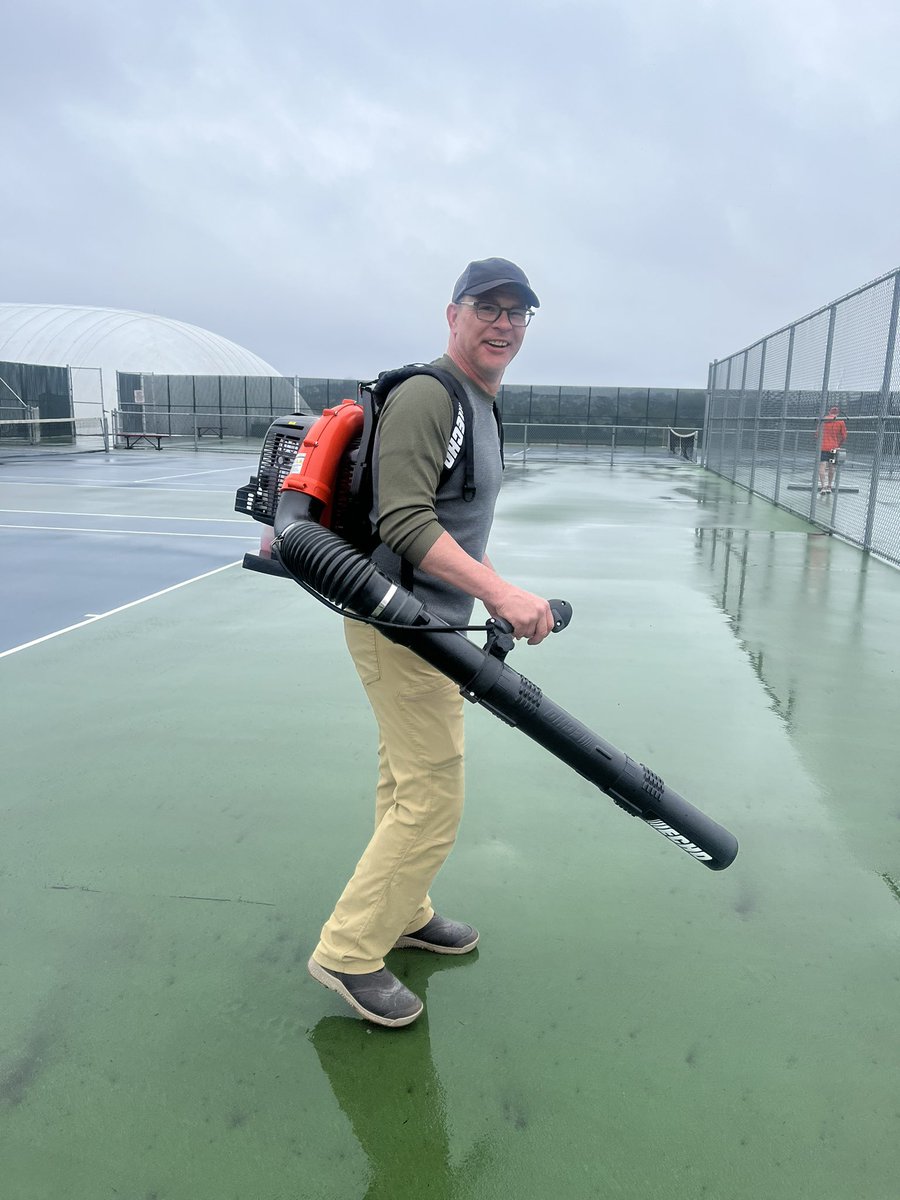 LNHSBoysTennis's tweet photo. All Call! Anyone in Lakeville with a leaf blower please helps us out by going to either LNHS, CMS, or KTM courts to help us dry the courts quickly so we can get on with our tournament! Thank you Lakeville!
@LNHS_Panthers @LN_Baseball @LNHoopsOx @NorthLacrosse @LNHSPantherFB https://t.co/HNKQH7Wfrs