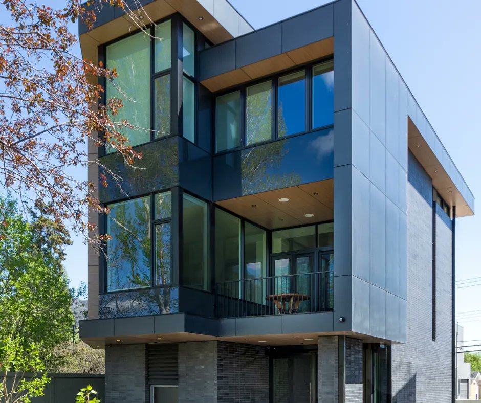 The view from the back is just as spectacular as the front for this beauty.⠀

Builder - @capstonehomesyyc    ⠀⠀
Design - @nyhoffarchitecture   
📸  - <a href="/4exposure/">maureen esch</a>.ca 

#architecture #calgary #modernhomes #capstonehomesyyc #yyc #exterior #designbuild