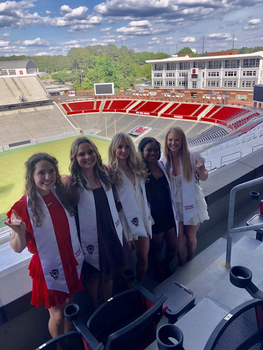 ncsucheer's tweet photo. 𝗪𝗵𝗲𝗿𝗲-𝗲'𝗲𝗿 𝘆𝗼𝘂 𝗴𝗼, 𝗹𝗲𝘁 𝘁𝗵𝗲 𝗪𝗛𝗢𝗟𝗘 𝘄𝗼𝗿𝗹𝗱 𝗸𝗻𝗼𝘄… 𝗪𝗲'𝗿𝗲 𝗯𝗲𝗵𝗶𝗻𝗱 𝘆𝗼𝘂, 𝗸𝗲𝗲𝗽 𝗳𝗶𝗴𝗵𝘁𝗶𝗻𝗴 𝗳𝗼𝗿 𝗦𝘁𝗮𝘁𝗲! ♥️ #OPOF4L https://t.co/3wAbQ09ajD