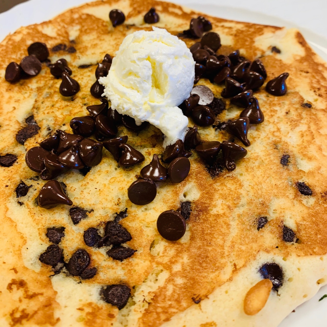 northside_29's tweet photo. Saturdays are sweeter when there's chocolate chip pancakes involved🥞🍫 https://t.co/IGSJjQ1Yo4