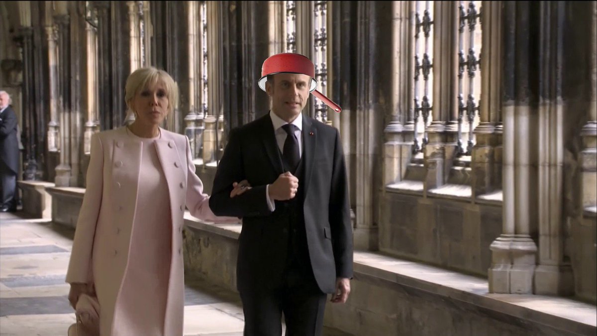 Otto_Rivers_'s tweet photo. #CharlesCoronation 

@Macron arrive à Westminster https://t.co/D5oXuUbVdF