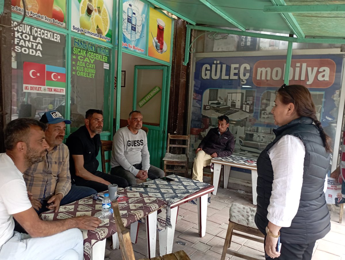 Milletvekili adaylarımız Yayladağı halkı ile buluştu.
1.sıra milletvekili adayımız Zerrin Öztürk, Yayladağı sınır kapısının ticaret için önemini anlattı. 
Güçlü Devlet Üreten Millet için Vatan Partisi Meclis'e!