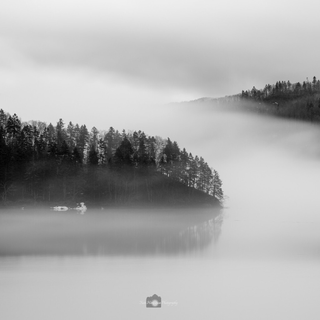 禅
#japan #hokkaido #biei #tokyocameraclub #icu_japan #icu_minimalist_bnw #minimalism #mindtheminimalism #fineartzone #fineartphotography #blackandwhitephotography #longexposure #longexposure_japan #monochromatic #monochrome