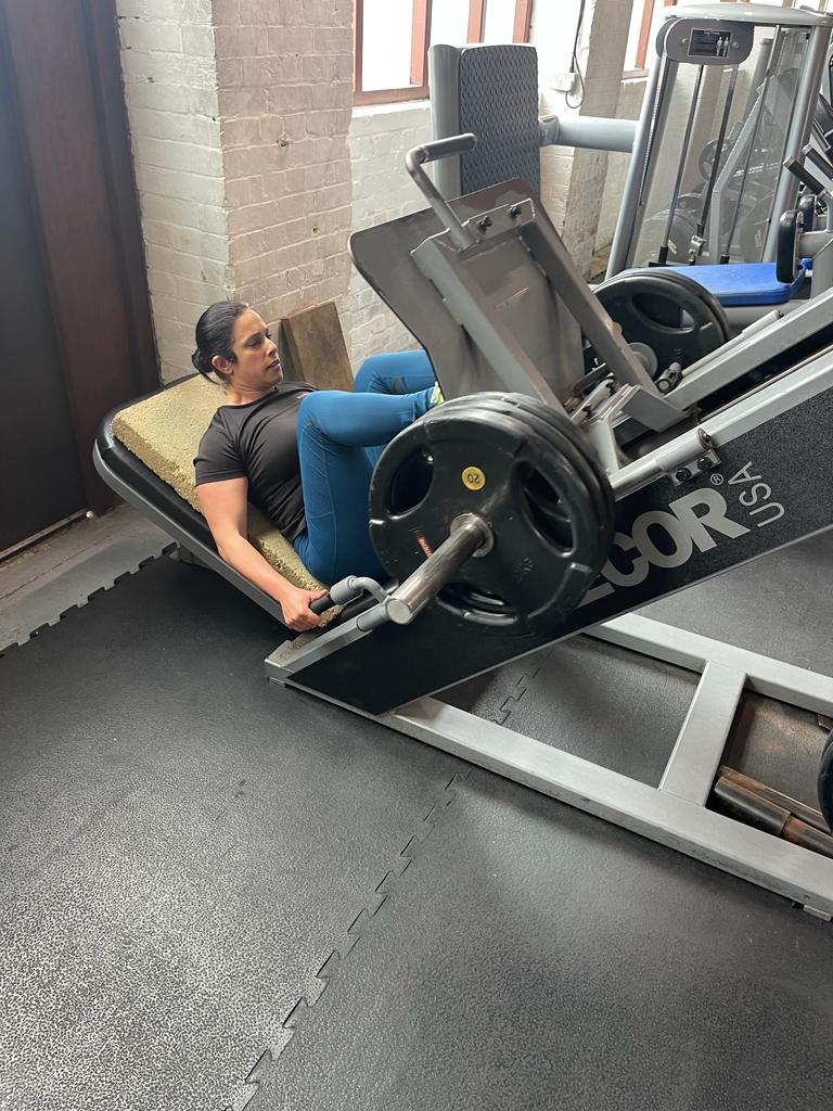 For every female, lift heavy shit.

Read 'Roar' by Stacy Sims (also recommend 'Next Level' by her as well). 

Thank you <a href="/donasarkar/">Dona Sarkar</a> for reminding us, it improves your bones, muscles and your brain. 

#community #lift #MentalHealthMatters #liftheavy
<a href="/wild_ai_/">Wild AI (acquired by Zepp Health (NYSE:ZEPP))</a>