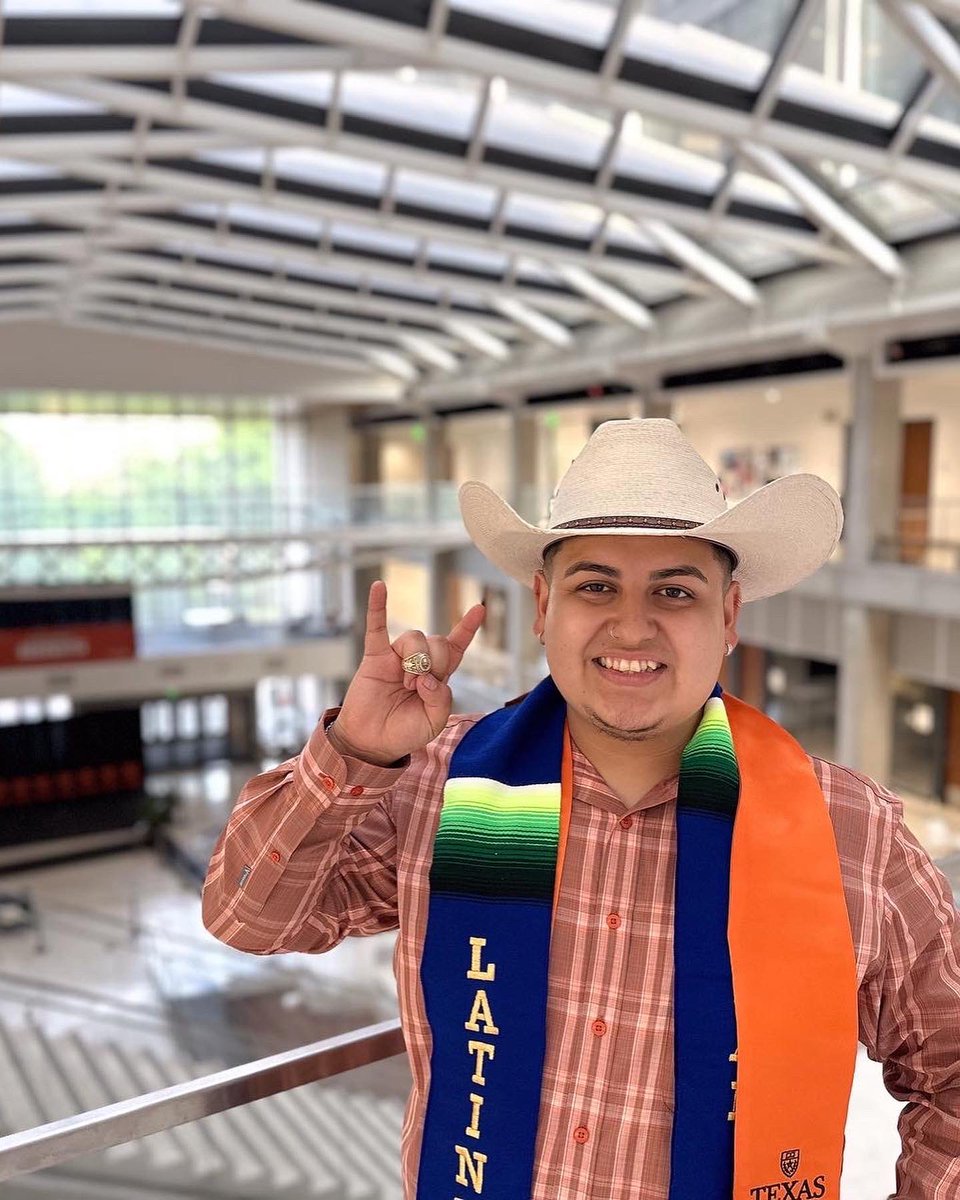 FINALLY A TEXAS EX🤘

- Latinx Engineer🇲🇽 
- First Gen
- I have a GPA
- 2 semesters under probation 🤩
- VP of my fav org ever <a href="/UTSHPE/">UT SHPE</a> 
- Award for contributions to Equity in Engineering
- Working full-time as a software engineer at NASA in Houston 🧑🏽‍💻🛰️

🤝