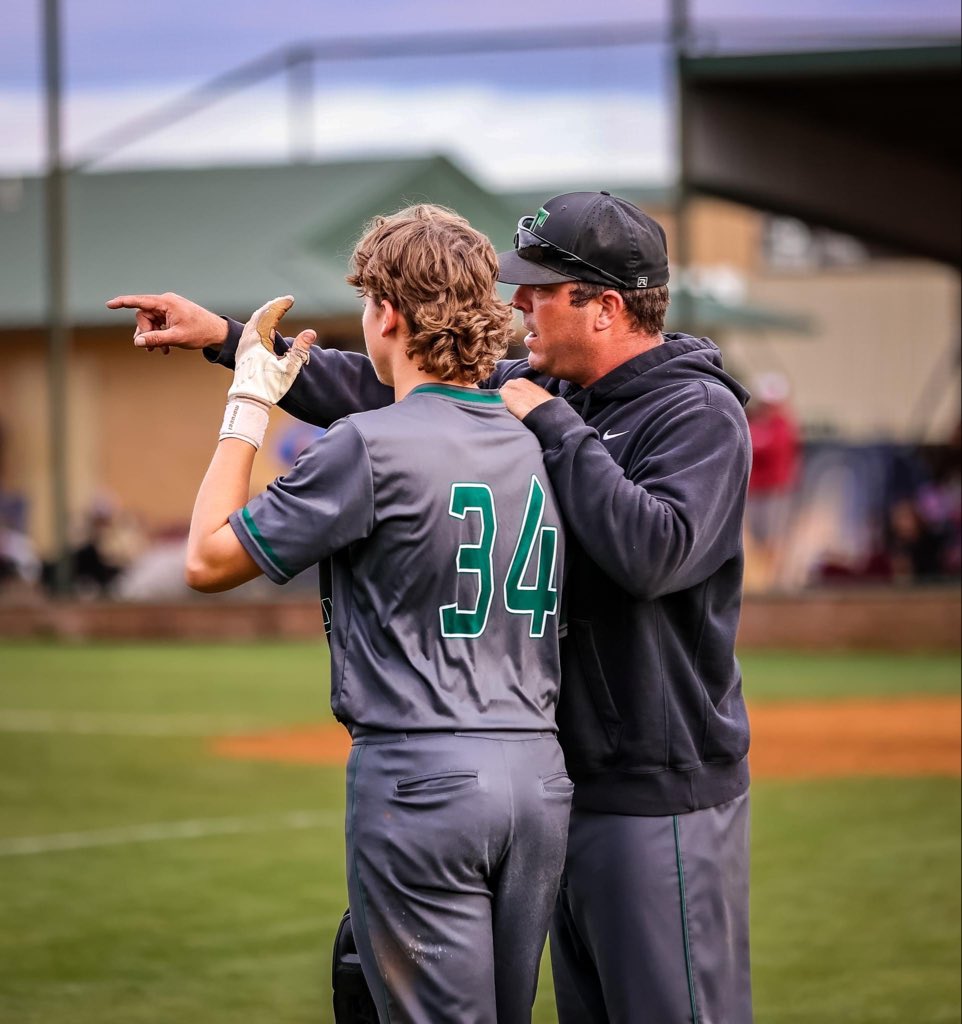 ⚾️🟢GAMEDAY⚪️⚾️

OSSAA Class A State Tournament-Quarterfinals 

#6 Tigers

🆚 Sterling
📍 Edmond North High School
⏰ 4:00
💻 citylinktv.com/channel/durant…

#GoTigers🐅|#theTmeansmore
