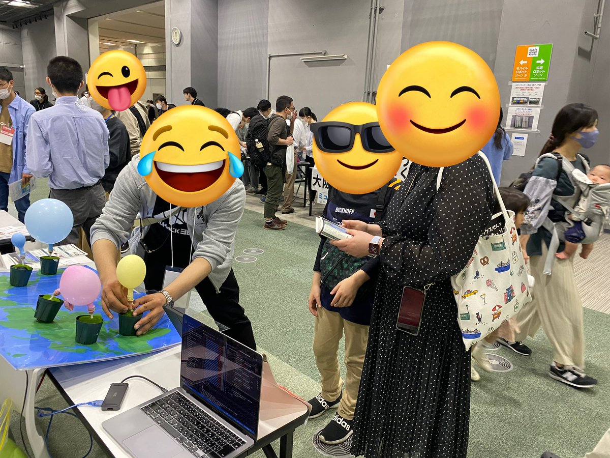 satsuma_lab's tweet photo. 遅くなりましたが、無事 #MFKyoto2023 にて展示が終了しました!
風船を使っていたこともあり、お子様にも興味をいただけたようです
展示を見にきてくださった方からいただいたご意見/実際に展示して気づいたことを参考にして、さらなる改良をしていきたいと思います!
それでは、次の展示をお楽しみに!! https://t.co/XLGYIwQLpM