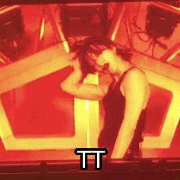 tenthusiast_'s tweet photo. TEN FCKING CHAN https://t.co/qyF1icxMyj