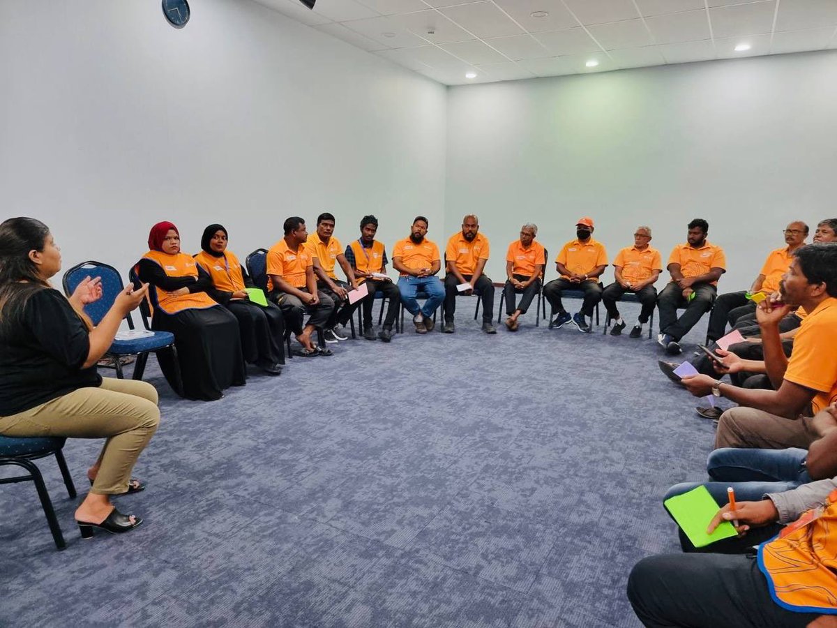 FuelSuppliesMv's tweet photo. Team Building training for our Fuel outlet and Bowser staffs.
#teamfsm https://t.co/wKzhFzaioy