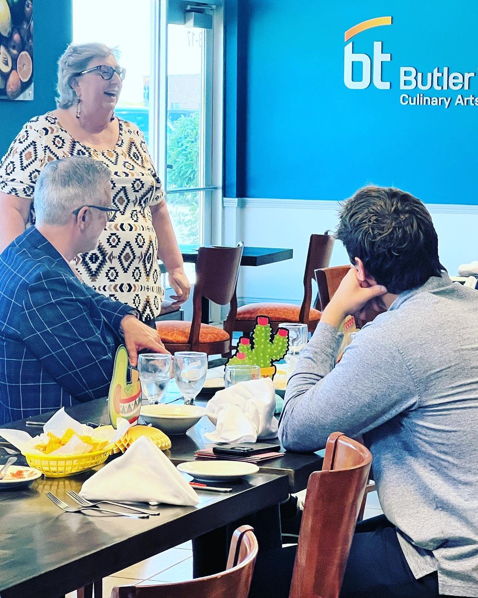 BTBiosci's tweet photo. Celebrated a beautiful 13 year partnership with UC Health West Chester with a delicious Cinco de Mayo lunch at Cafe Lee! Current and alumni shared how there experiences with UC Health professionals guided them to their passion! #valuedpartner #experientiallearning #onebutlertech https://t.co/zMNmnvogOj