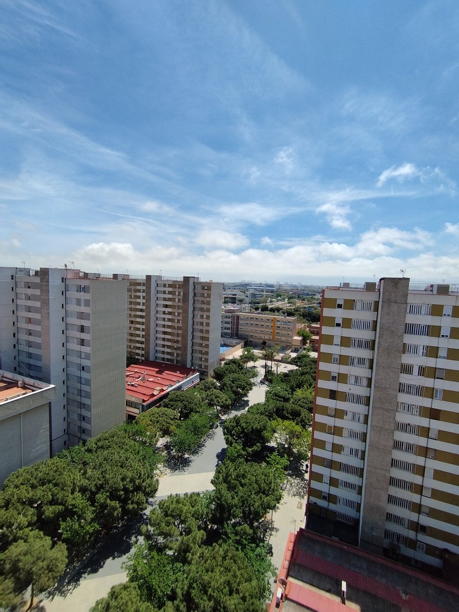 lumpensoc's tweet photo. Barcelona: perquè les superilles, els eixos verds, Consell de Cent...

Bellvitge: agárrame el cubata

#superblock #SuperillaBarcelona #eixverd #Barcelona #Bellvitge #parfavart #ciutatjardí https://t.co/uwhpfTFn9U