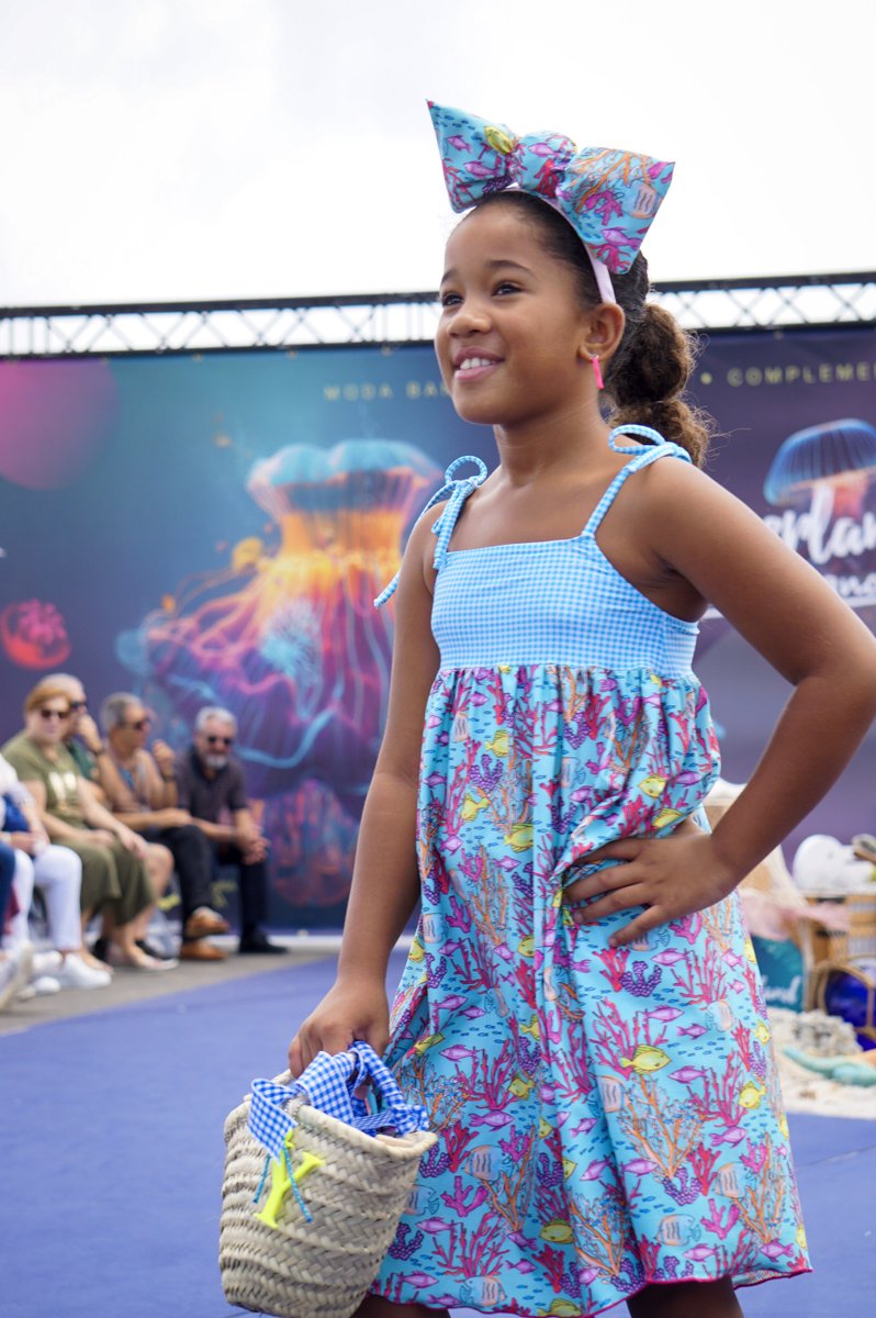 GranCanariaMC's tweet photo. #GranCanariaSummerland 🌴 ¡Toca PASARELA! 🌴 Los más pequeños han sido los protagonistas de la pasarela en esta segunda jornada de ⛱️Summerland, vive el verano⛱️ en 3 desfiles con las creaciones de Abuc, Dvinia Rosem y Kids&Baby de @elcorteingles. #GranCanaria #ModaCalida https://t.co/wnzKTEjWY8