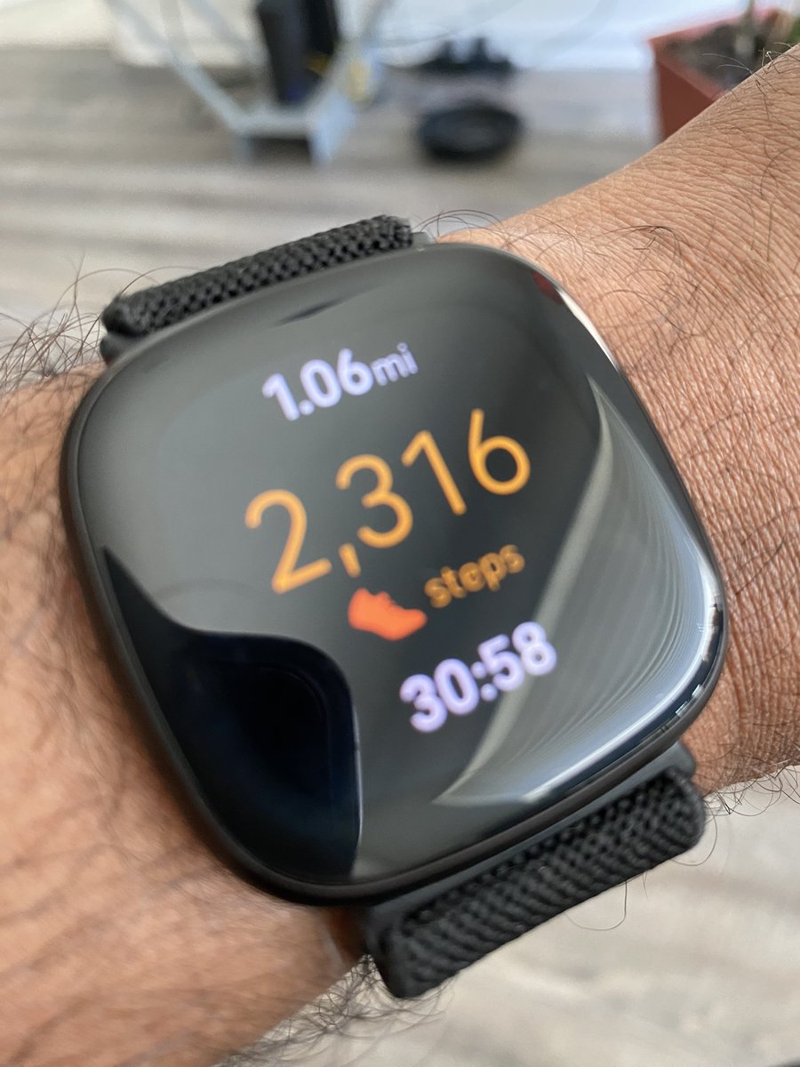 lynd0nrivve's tweet photo. #Maybe20 #Day6 Today was good. Steady. Happy Saturday! 🙌🏽🚶🏽 https://t.co/SYuiq3EolT