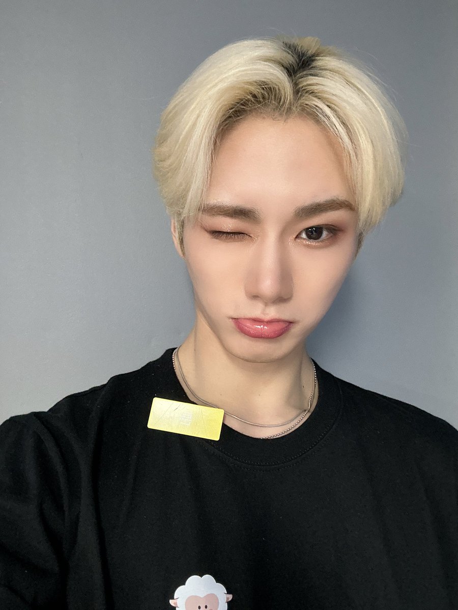 DKB_BRAVE's tweet photo. 💛💛오늘의 앵콜 보너스💛💛

#다크비 #DKB #GK #희찬 #룬
#피크타임 #PEAKTIME #YOURTIME https://t.co/9PIF1oKbw7