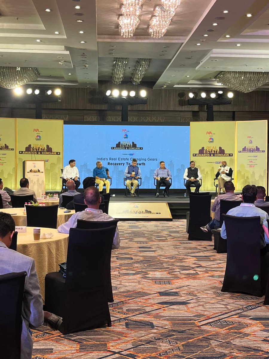 India's Real Estate Changing Gears: Recovery To Growth moderated by @vipinbhatt  @ The 14th Real Estate Awards & Conclave with @_RRKabel and @CNBC_Awaaz. 

We’re live at
youtube.com/watch?v=rIg52l…
fb.watch/km2Bmg3OHe/

#CNBCAwaazREA2023 #Partnered @KnightFrank_IN @kabrashreegopal