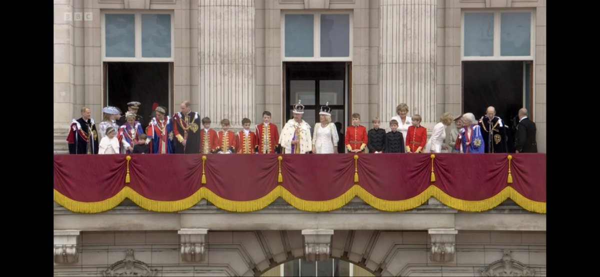 The Royal spinoff has season two guaranteed. It’s always the one that leaves the band first who makes it as the solo artist: Harry’s not on the balcony.