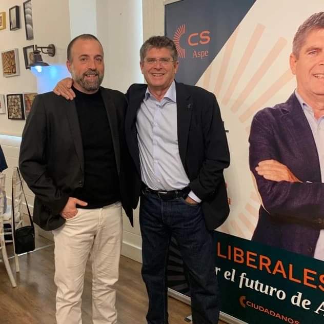 Apoyando a la candidatura de Miguel Ángel Mateo como Alcalde de Aspe por <a href="/CiudadanosCs/">Ciudadanos 🇪🇸🇪🇺</a>
Una lista electoral de gente que se preocupa por su pueblo.

#PorTi
#PorLosTuyos 
#Ciudadanos