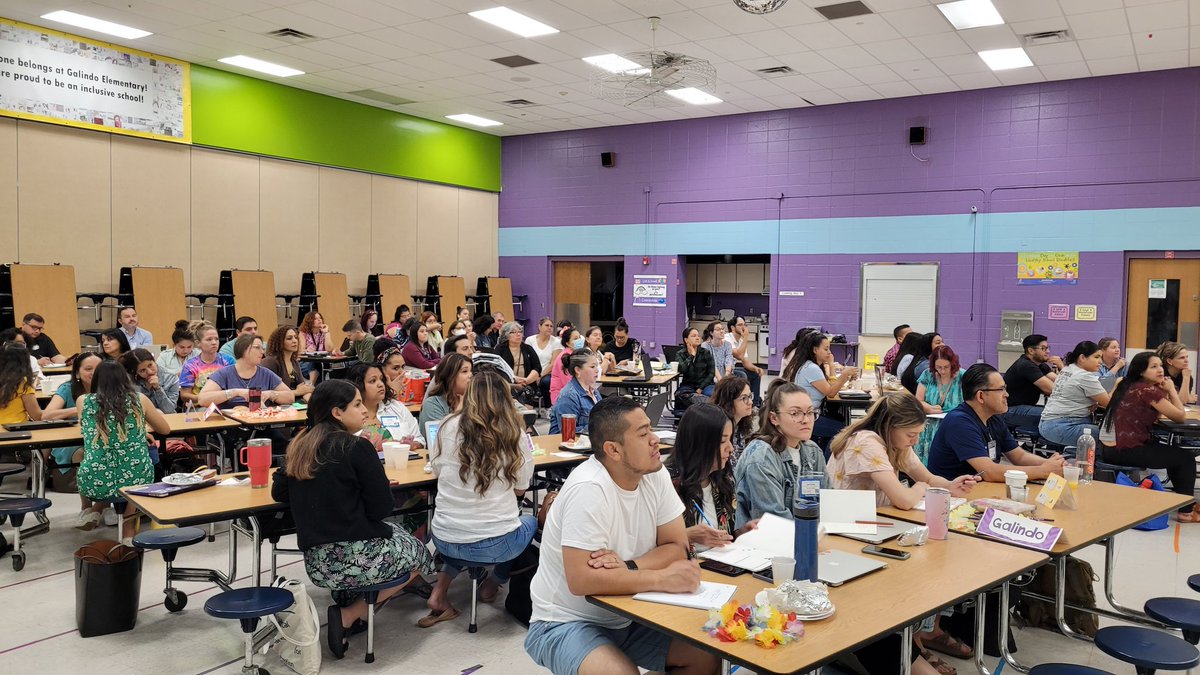 Multilinguateam's tweet photo. 2023 Multiligual Summer School kick off! https://t.co/yWfTjkcOLe