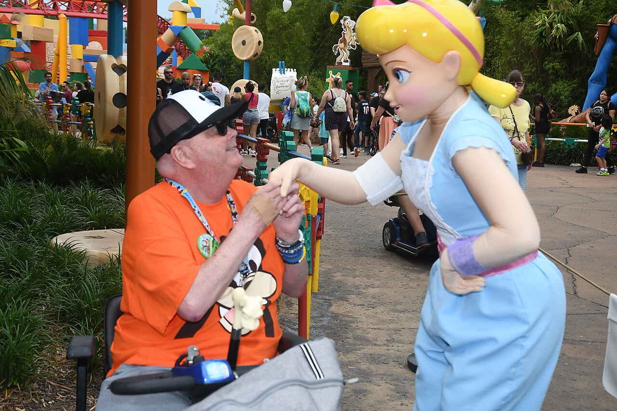 thefretshow's tweet photo. Disney fun &amp; happiness https://t.co/mqEDZFnAFV