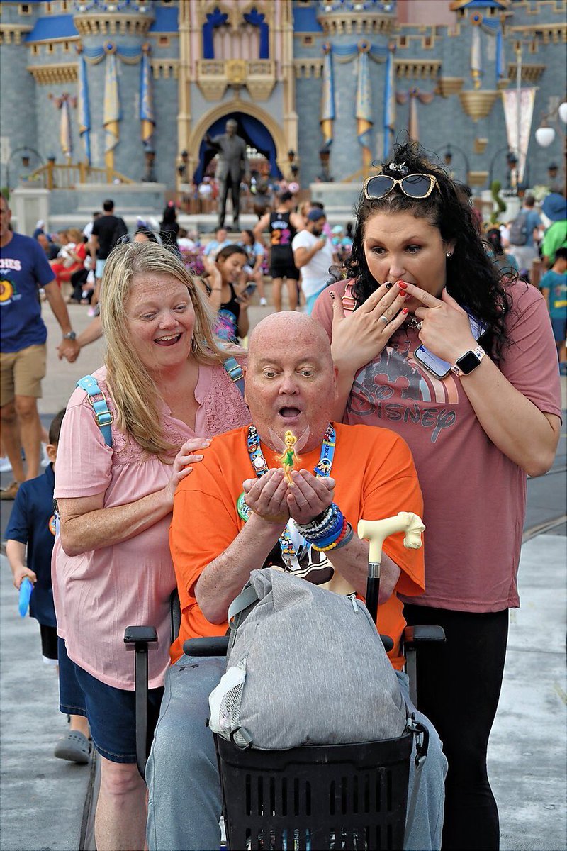 thefretshow's tweet photo. Disney fun &amp; happiness https://t.co/mqEDZFnAFV