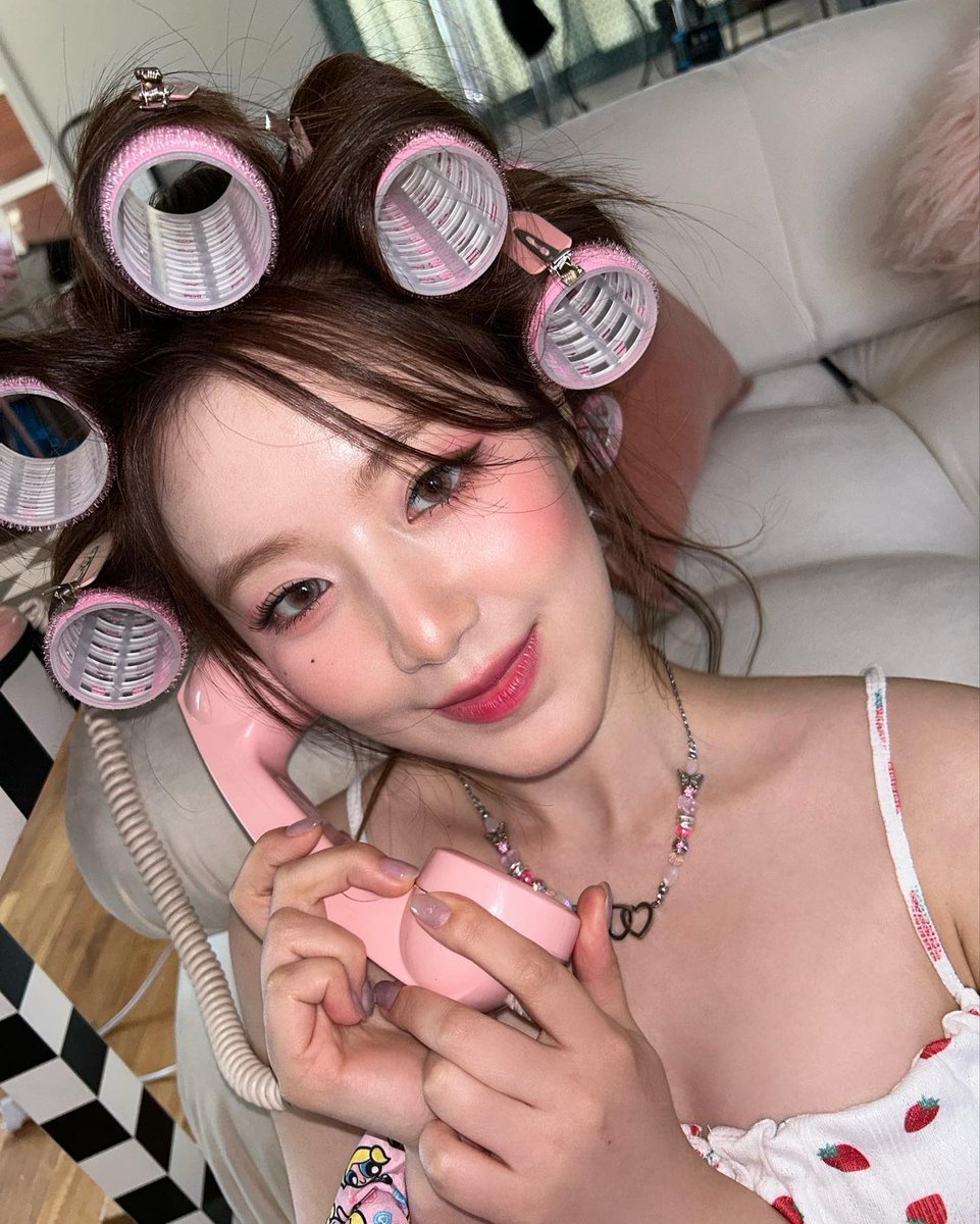 earlgreyinnng's tweet photo. 이번에 슈화가 인스타에 올린 사진
진짜 좋아서
미쳐버리게 만든다.... 어쩌지 https://t.co/OoqjGlLH1L