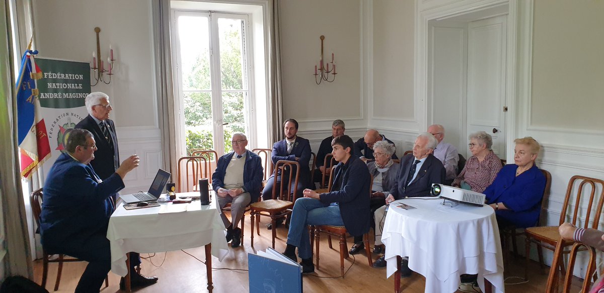 FNAMAuvergnGR71's tweet photo. Réunion Assemblée générale 2023 du GR71 en présence d'Andria, lycéen, 17 ans, porte-drapeau et de Gérard Lannusse 98 ans, ancien combattant de la 2e DB.
▶️Nouveau CA
▶️Plus de 20 établissements scolaires et CDSG subventionnés par #FNAM cette année
▶️Projets pour 2023 https://t.co/rQdwJELCt5