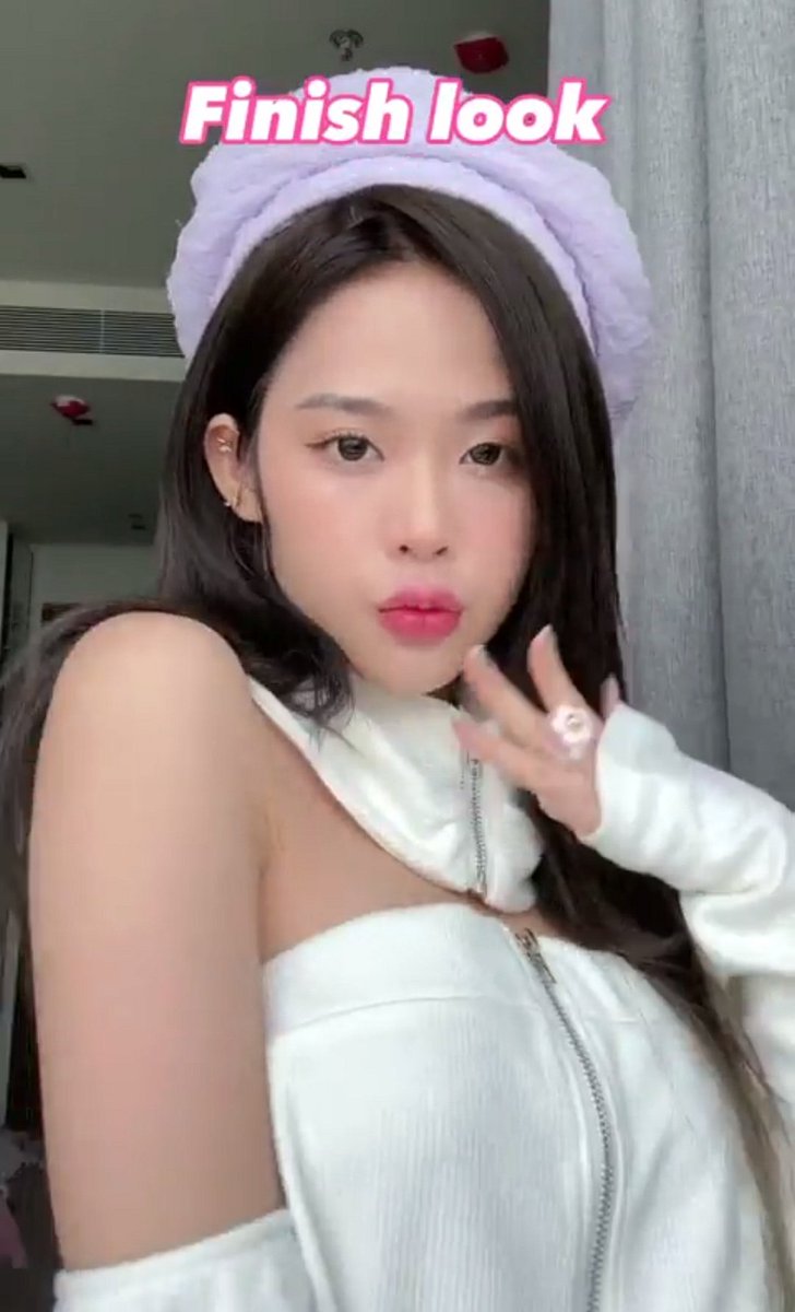 vvvlllmmm2's tweet photo. สวยใส Y2K 😘
https://t.co/7HUz6mZwbS
.
#MOBYe 🌈
กราบบ #MACCosmeticThailand 🙏🙏🙏
#อัพเวลโกลว์โชว์ผิวฉ่ำ #GLOWSTACK #MACTrend https://t.co/02MPQRE99N